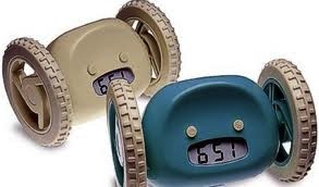 El tiempo nos adelanta (por la izquierda y la derecha)